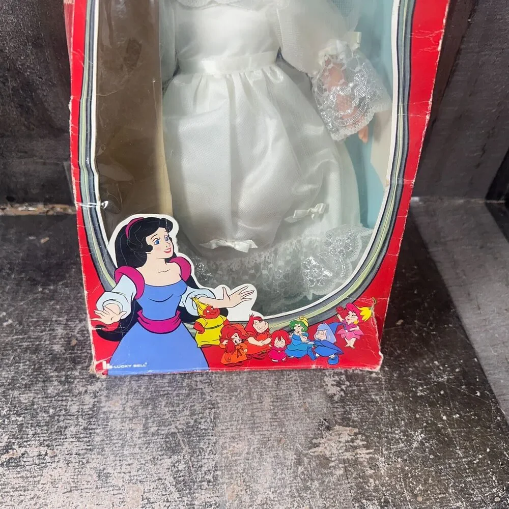 Snow White Land Of Doom Soft‎ Stuffed Body Doll Damaged Box 1990